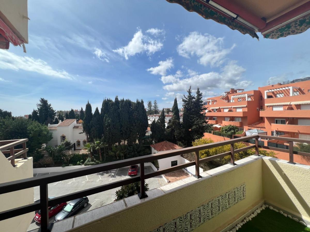 Apartamento Tropical Con Piscina Cerca De La Playa Torremolinos Luaran gambar