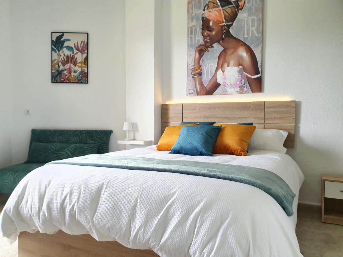 Apartamento Tropical Con Piscina Cerca De La Playa Torremolinos Luaran gambar