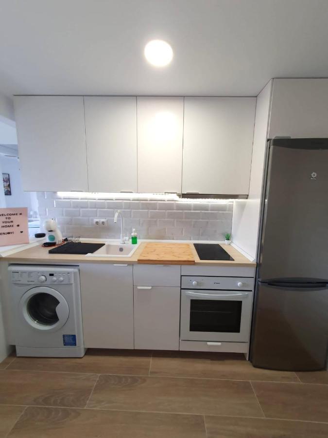 Apartamento Tropical Con Piscina Cerca De La Playa Torremolinos Luaran gambar