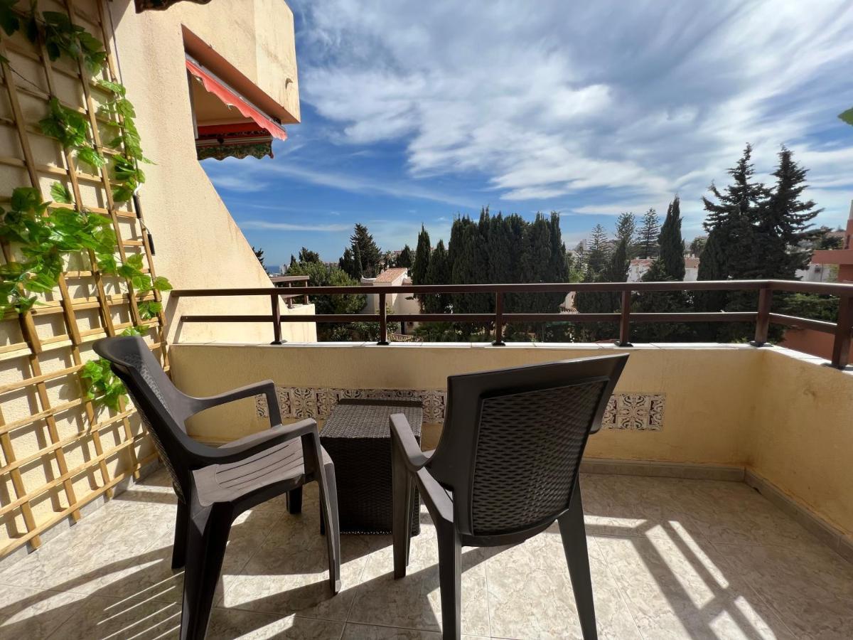 Apartamento Tropical Con Piscina Cerca De La Playa Torremolinos Luaran gambar
